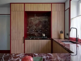 «Дачный ответ»: кухня-гостиная с белоснежной печью. Проект - Александра Безвушко - дизайн интерьера с применением эко декора ЛДФ - Санкт-Петербург